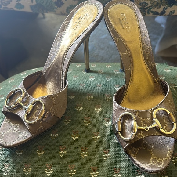 Authentic GUCCI brown CG fabric horsebjt open toe slide sandals size 8B - Picture 4 of 9
